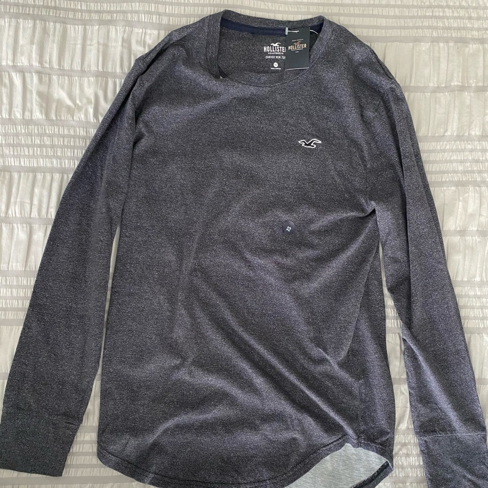 Hollister Men’s Heather Blue long sleeve TShirt XS